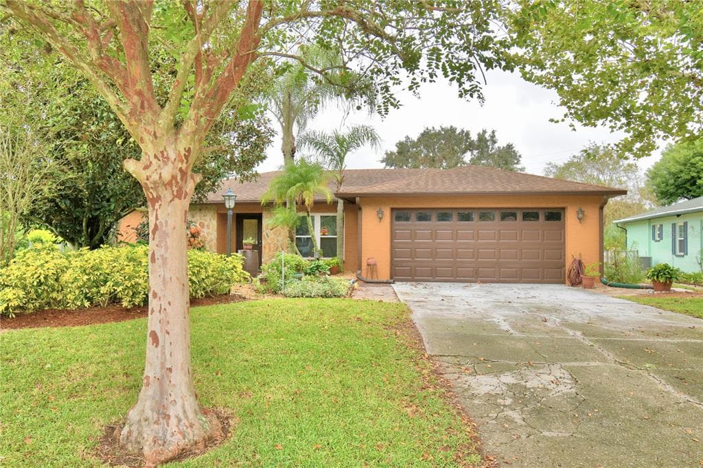 3142 VALLEY HIGH DRIVE LAKELAND, FL 33812