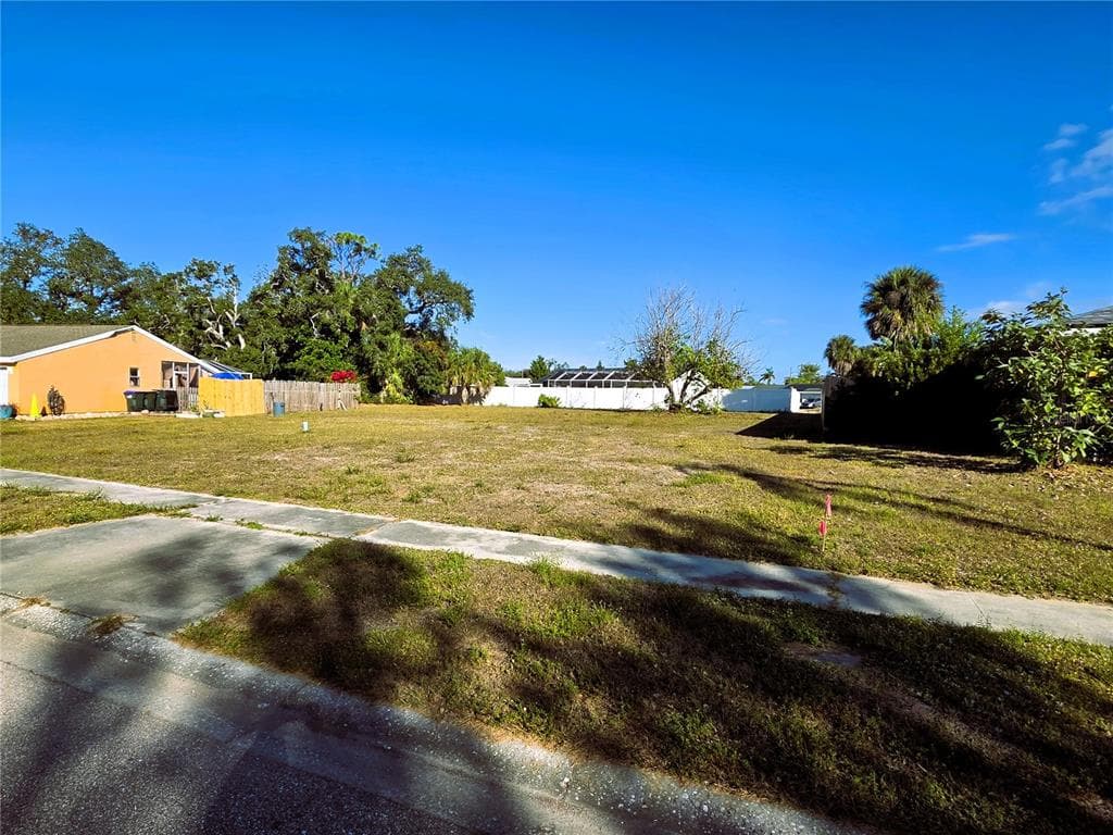5145 DENSAW ROAD NORTH PORT, FL 34287