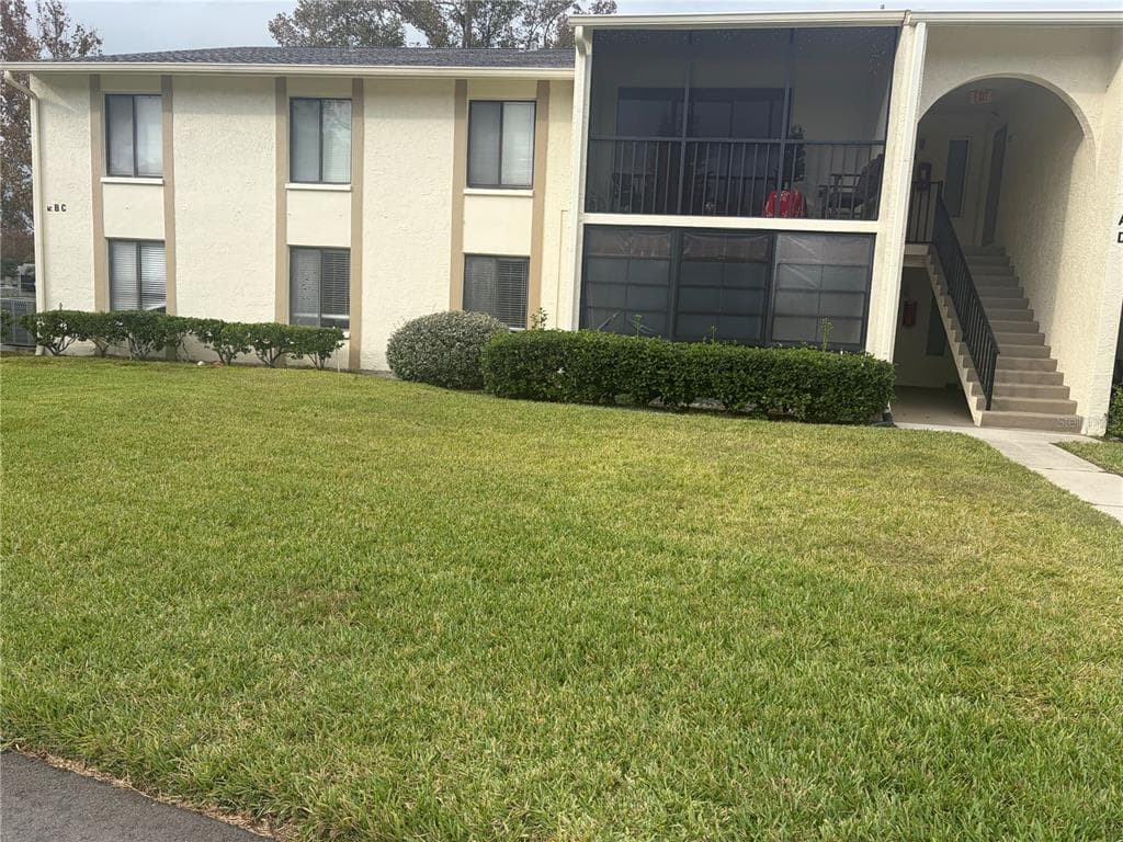 3211 LAKE PINE WAY E UNIT A1 TARPON SPRINGS, FL 34688