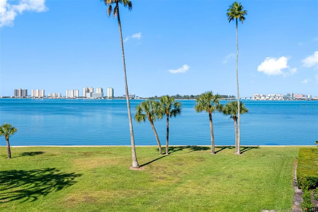 100 OAKMONT LANE UNIT 301 BELLEAIR, FL 33756