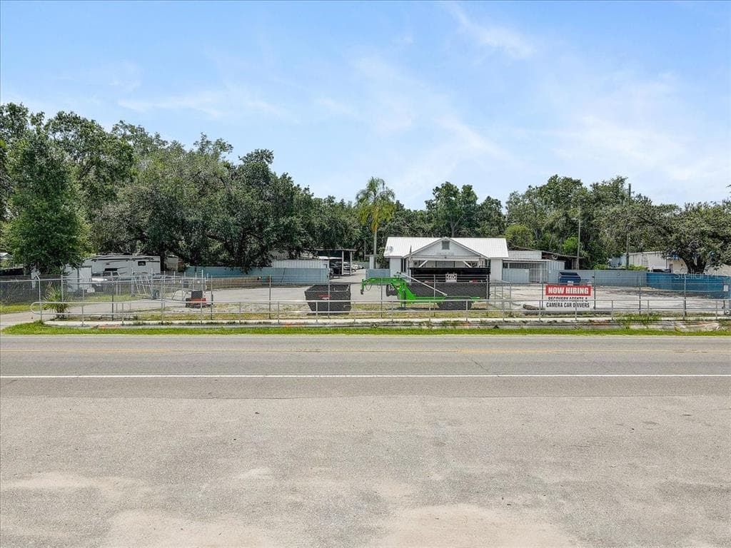 11309 E 92 HIGHWAY SEFFNER, FL 33584