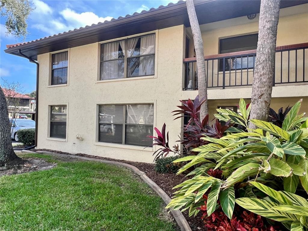 2101 HAMMOCK PINE BOULEVARD UNIT 2101 CLEARWATER, FL 33761
