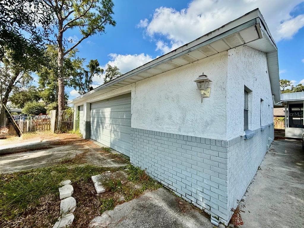804 E 127TH AVENUE UNIT B TAMPA, FL 33612
