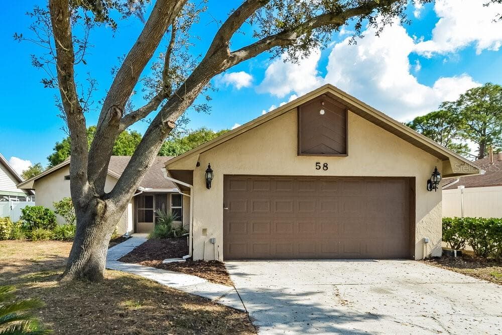 58 LAKE DAISY BOULEVARD WINTER HAVEN, FL 33884