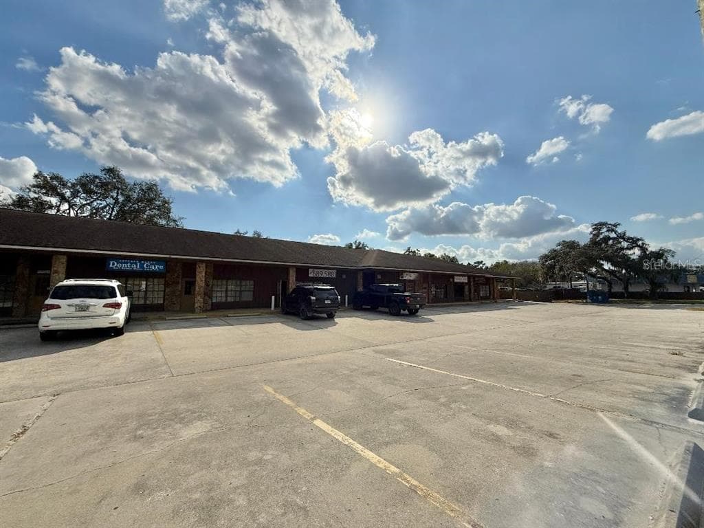 1014 W DR MARTIN LUTHER KING JR BOULEVARD SEFFNER, FL 33584