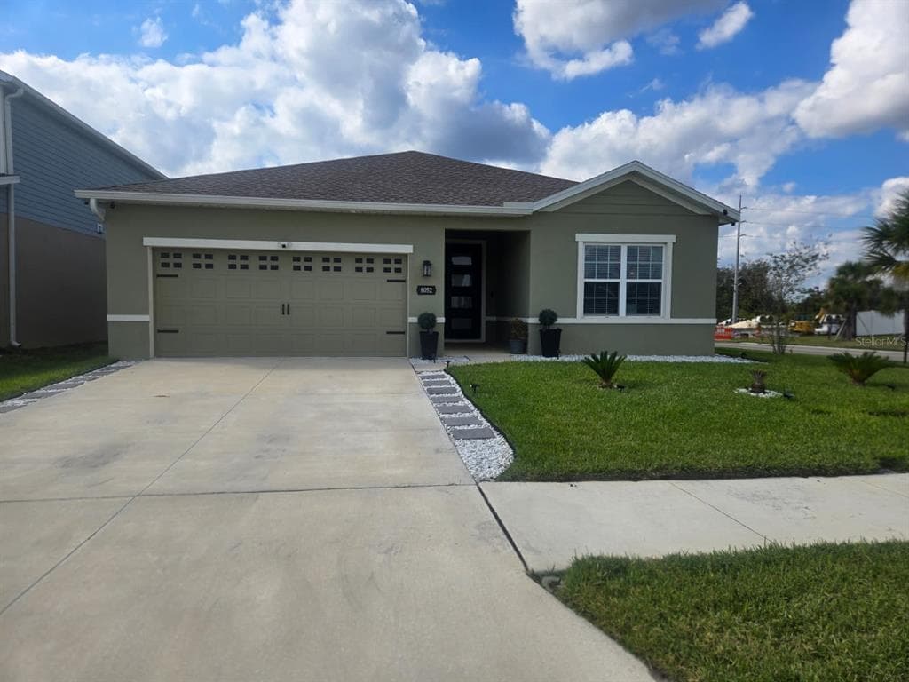 8052 GREENWAY AVENUE WESLEY CHAPEL, FL 33544