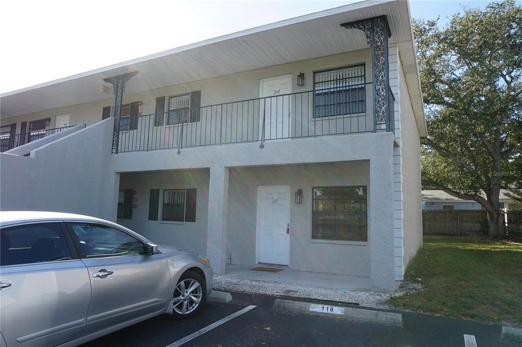 101 LAKE AVENUE NE UNIT 117 LARGO, FL 33771