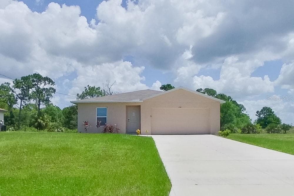 826 WILMINGTON PARKWAY CAPE CORAL, FL 33993