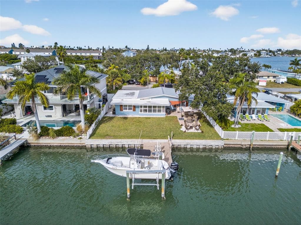 333 LA HACIENDA DRIVE INDIAN ROCKS BEACH, FL 33785