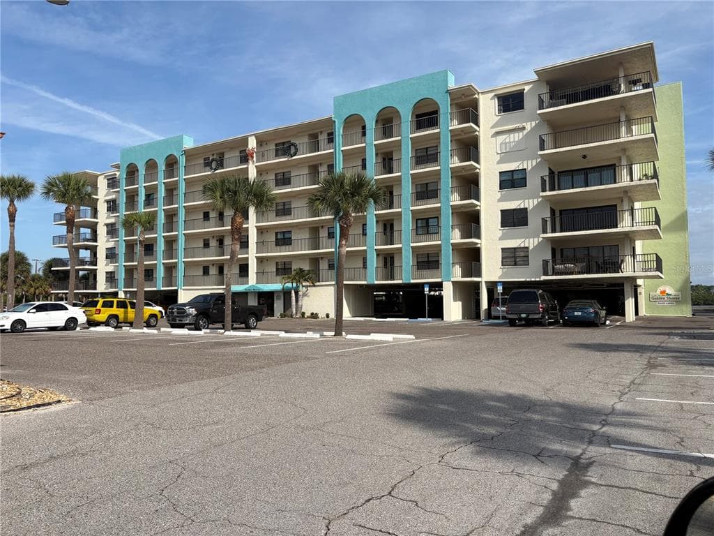 19531 GULF BOULEVARD UNIT 502 INDIAN SHORES, FL 33785