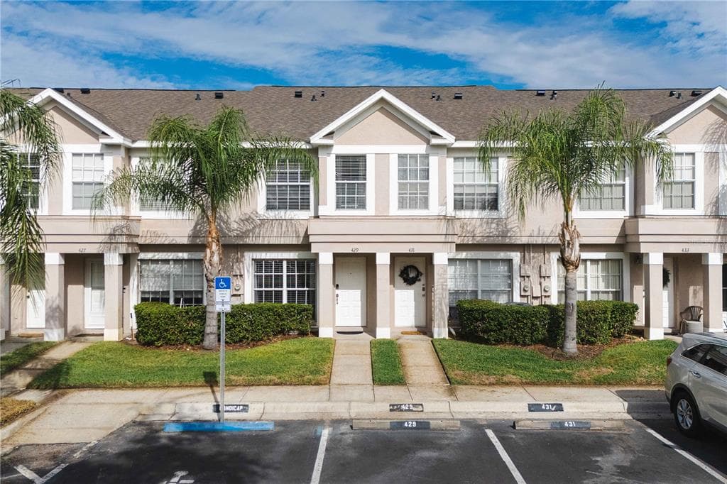 429 KENSINGTON LAKE CIRCLE BRANDON, FL 33511