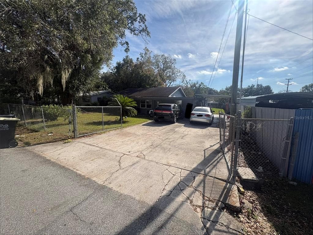 2330 AZALEA COURT LAKELAND, FL 33815