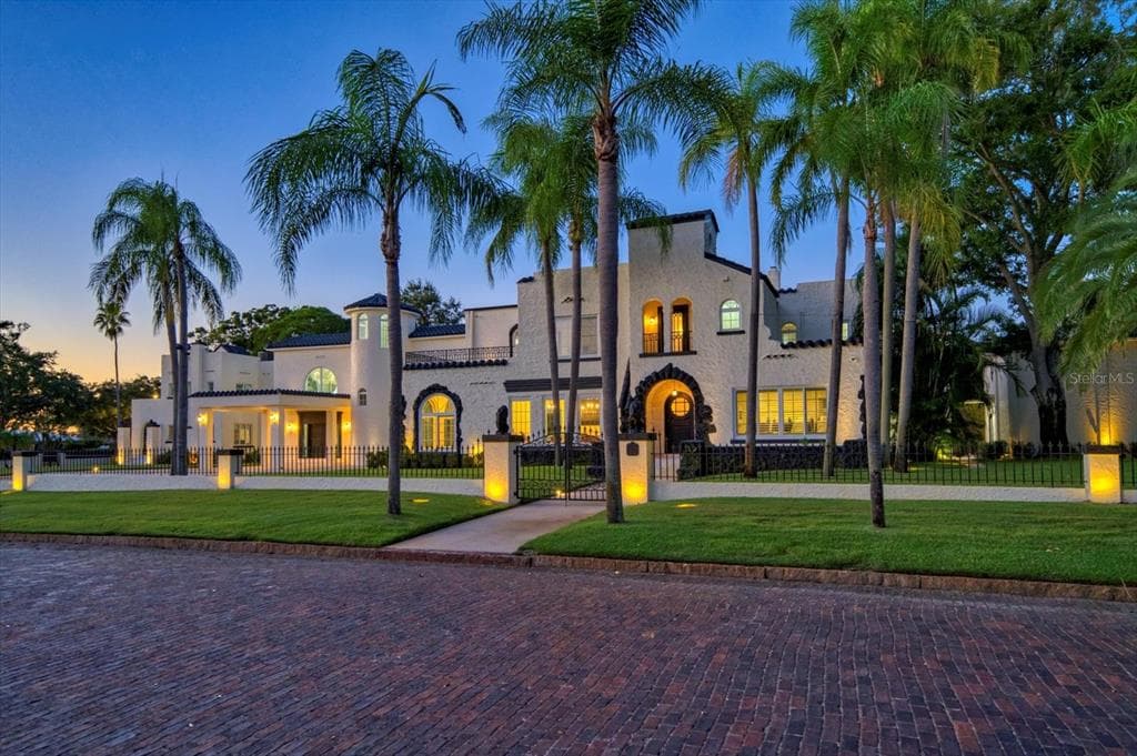 320 PARK STREET S ST PETERSBURG, FL 33707