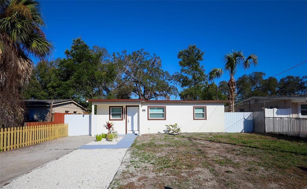 2108 E ANNIE STREET TAMPA, FL 33612