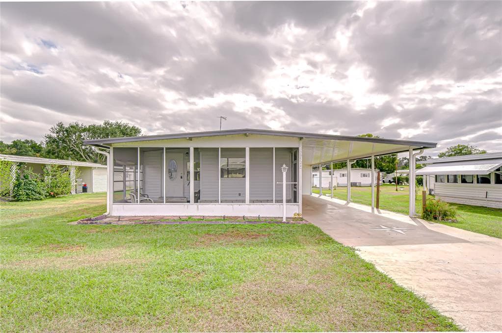 39524 DUNDEE ROAD ZEPHYRHILLS, FL 33542
