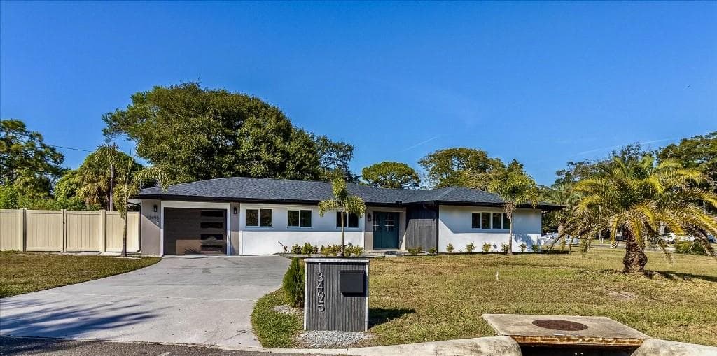 13495 OVAL DRIVE E LARGO, FL 33774