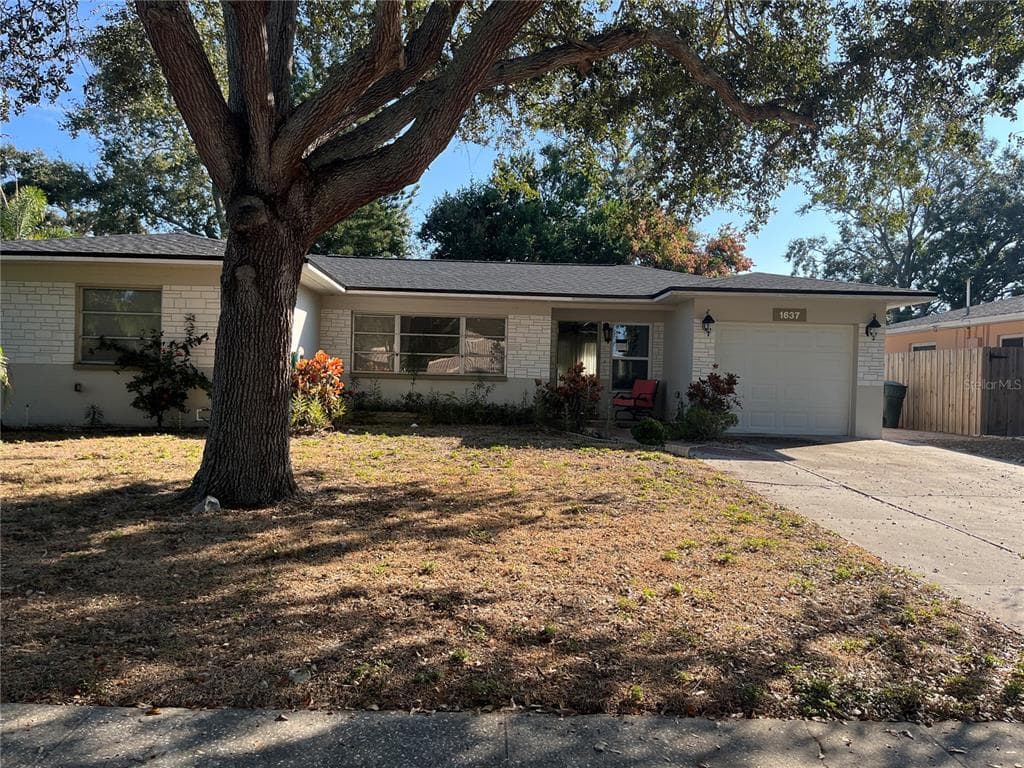 1637 SAN ROY DRIVE