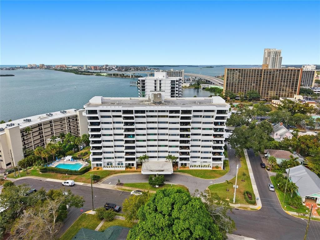 30 TURNER STREET UNIT 408 CLEARWATER, FL 33756