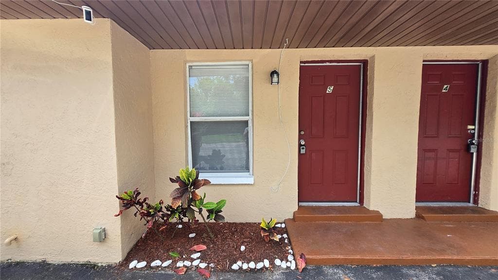 11727 N 12TH STREET UNIT 5 TAMPA, FL 33612