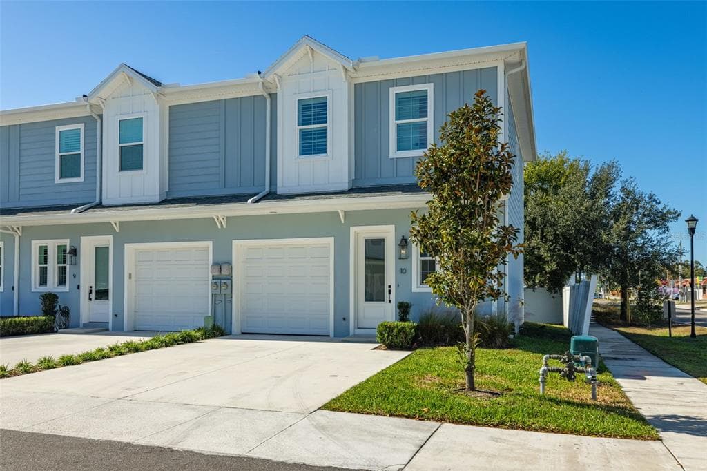3722 W MANGO AVENUE UNIT 10 TAMPA, FL 33611