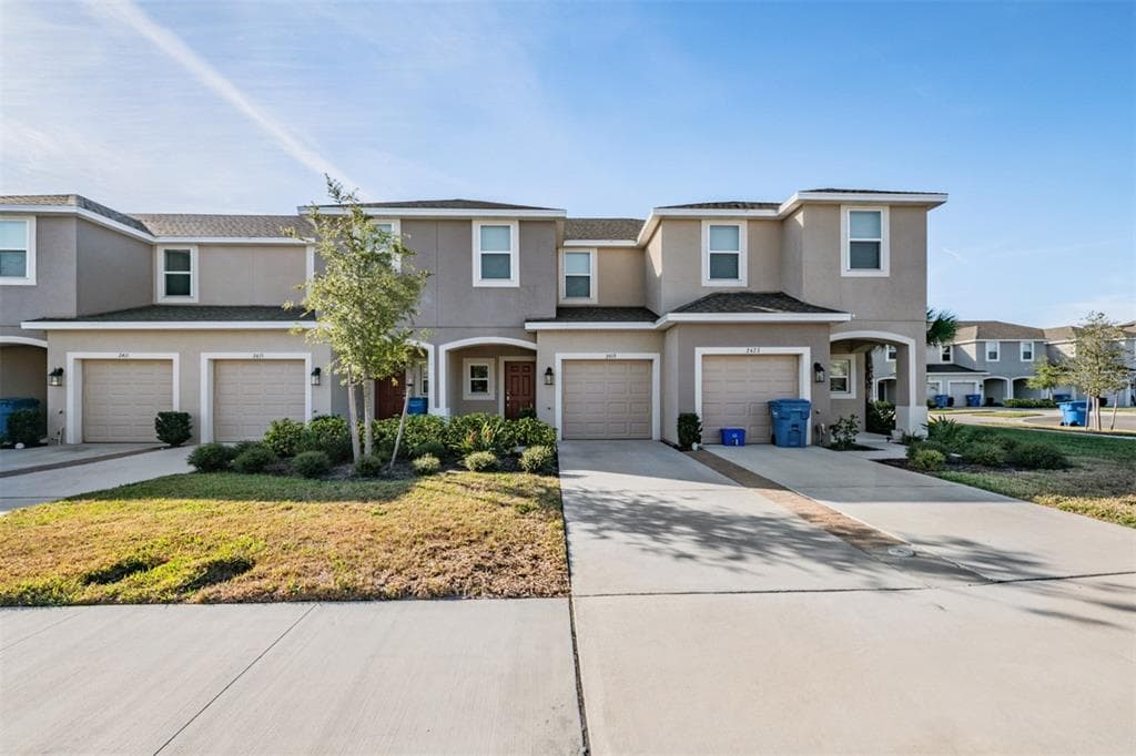 2419 PARAVANE WAY WESLEY CHAPEL, FL 33543