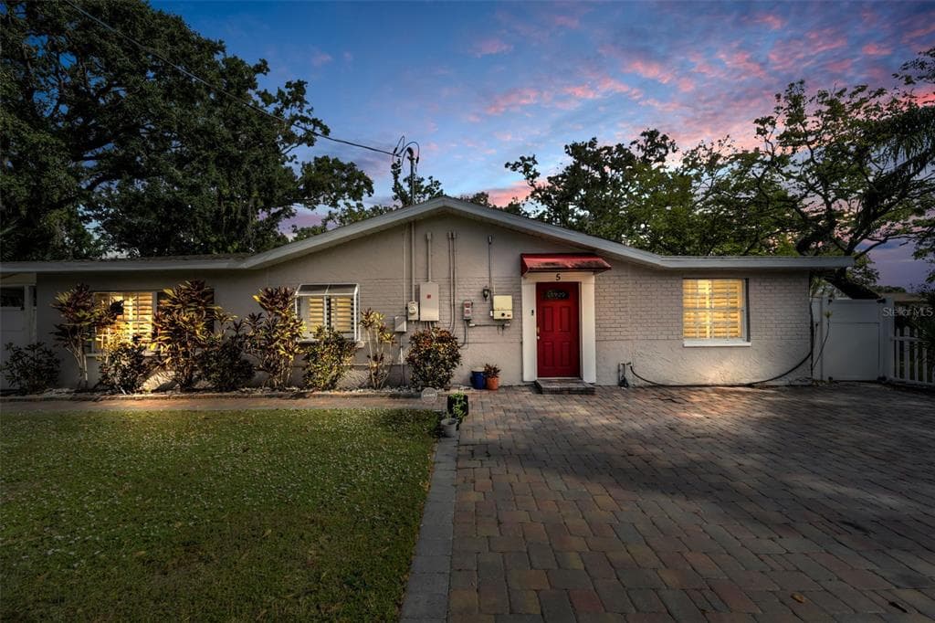 5 N HAYES ROAD OLDSMAR, FL 34677