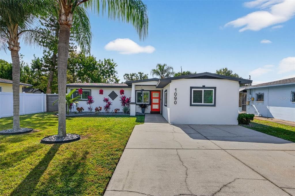 1090 77TH AVENUE N ST PETERSBURG, FL 33702