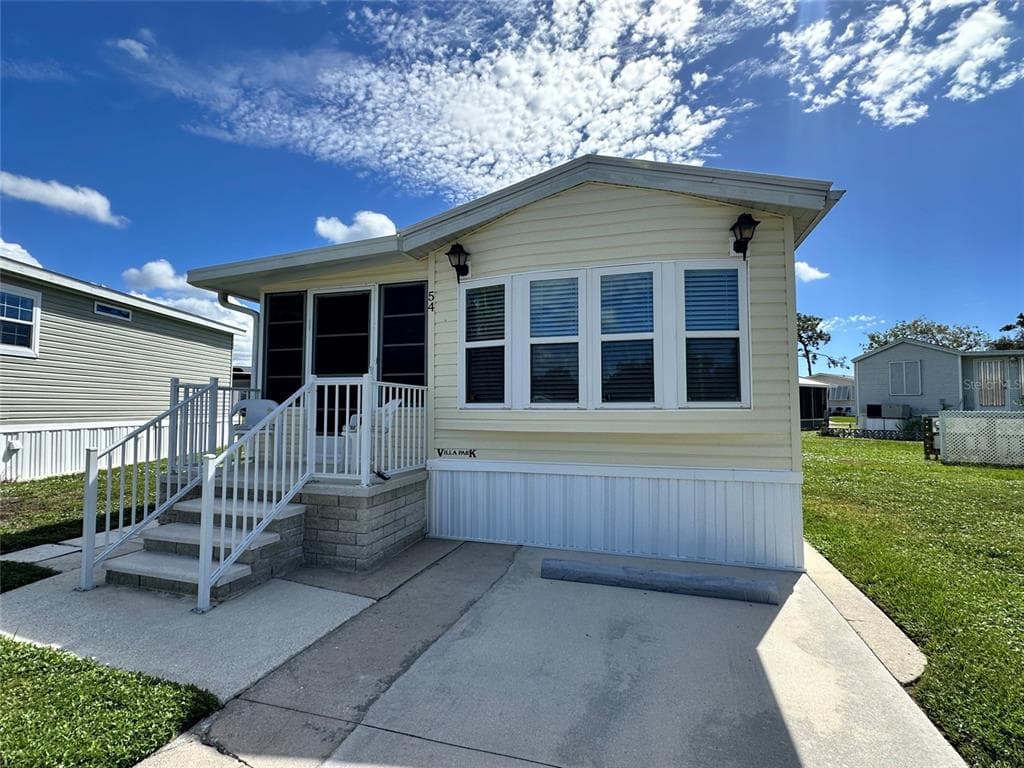 54 CROWN POINT DRIVE NOKOMIS, FL 34275