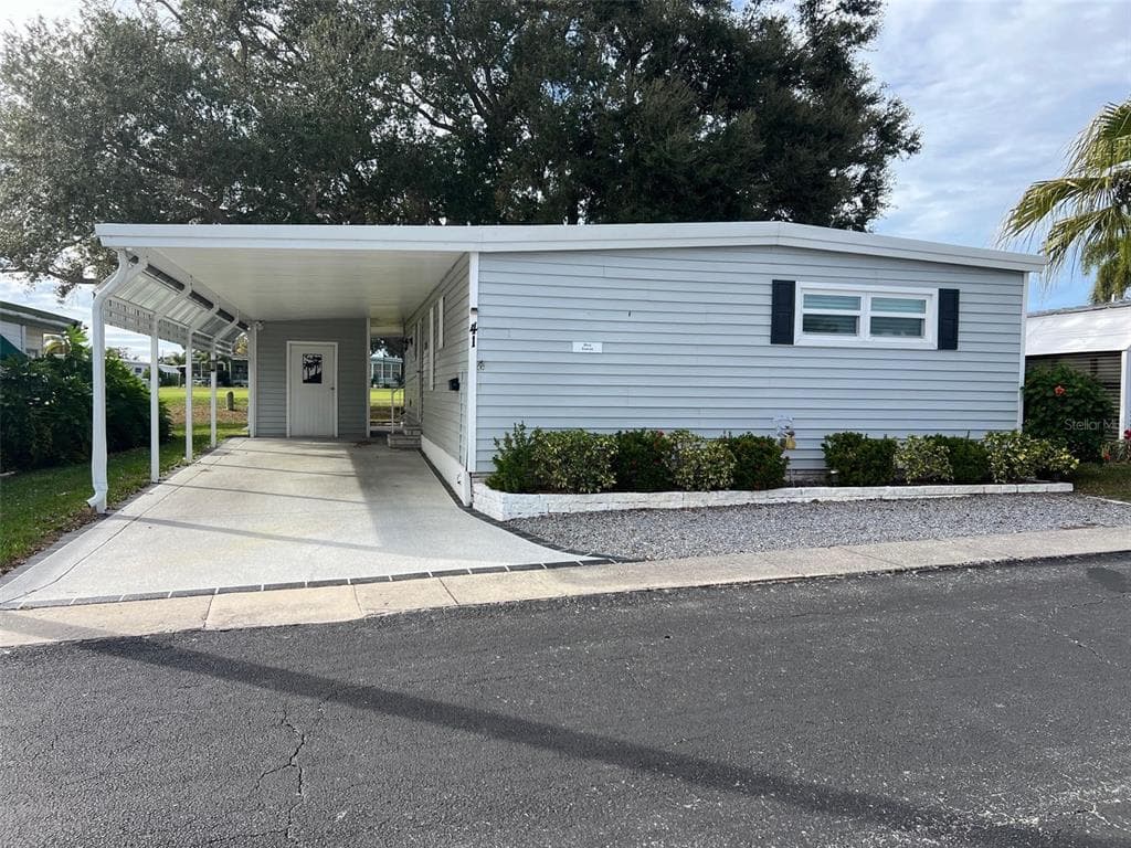 41 THATCH PALM STREET E UNIT 41 LARGO, FL 33770