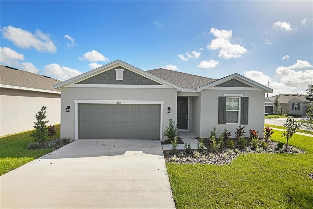 2204 MAC BOULEVARD EAGLE LAKE, FL 33839