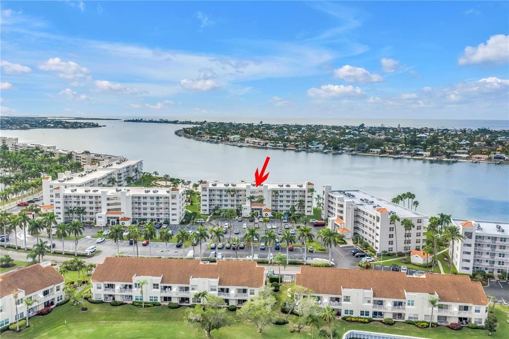 6001 BAHIA DEL MAR CIRCLE UNIT 328 ST PETERSBURG, FL 33715