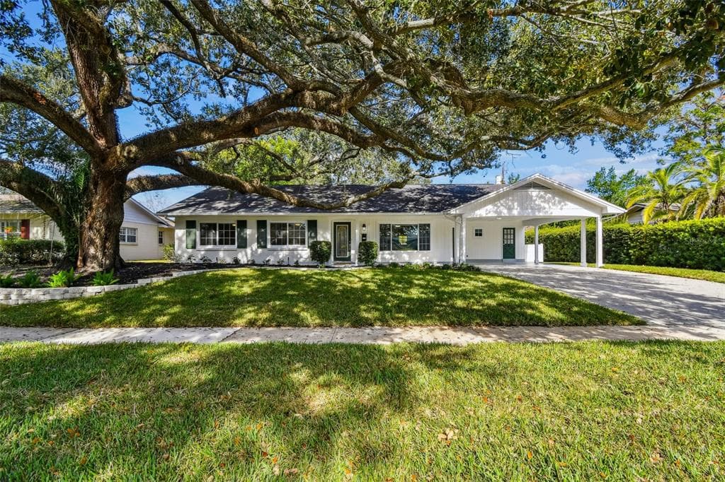 3311 LACEWOOD ROAD TAMPA, FL 33618
