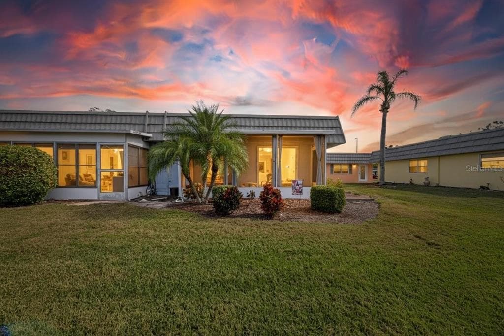 201 BEDFORD STREET UNIT 88 SUN CITY CENTER, FL 33573