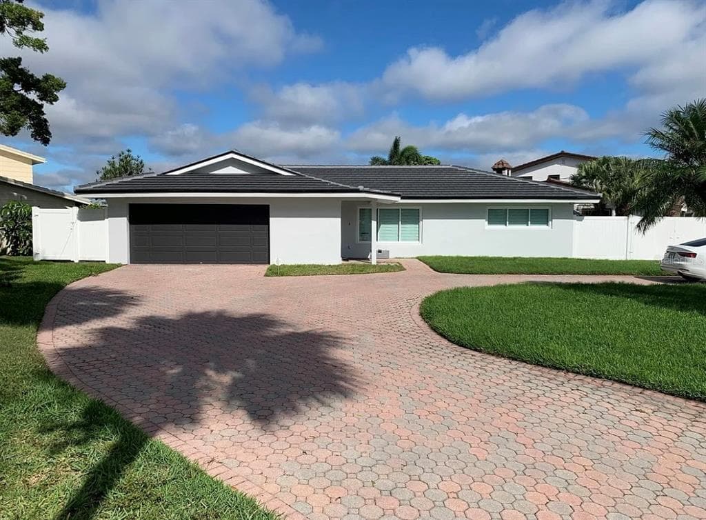 1359 40TH AVENUE NE ST PETERSBURG, FL 33703
