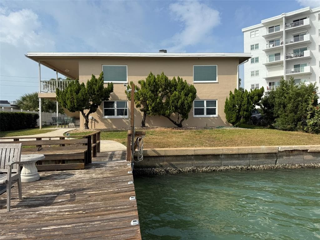 283 104TH AVENUE UNIT 104 TREASURE ISLAND, FL 33706