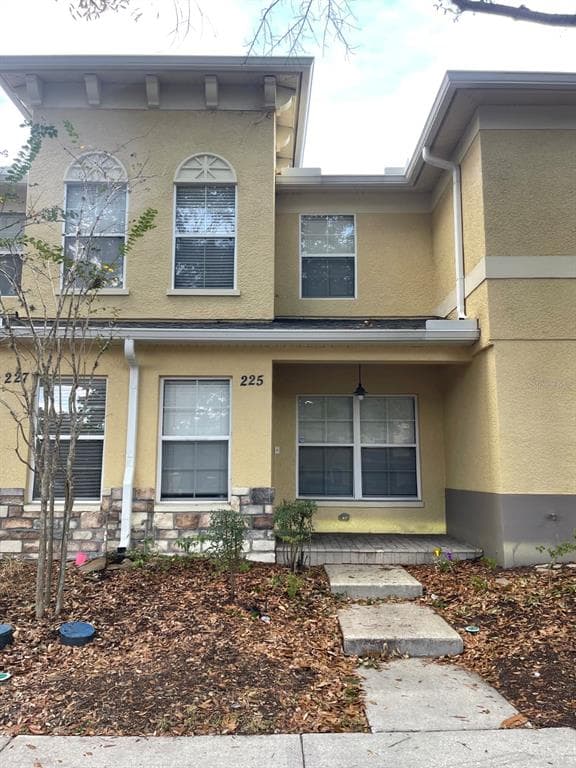 225 DRAW BRIDGE LANE VALRICO, FL 33594
