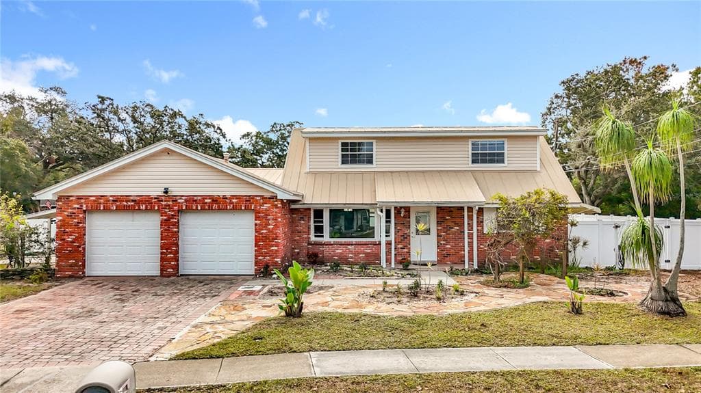 7210 DANBURY WAY