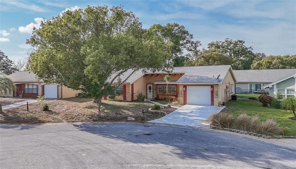 12413 SPANISH MOSS DRIVE HUDSON, FL 34667