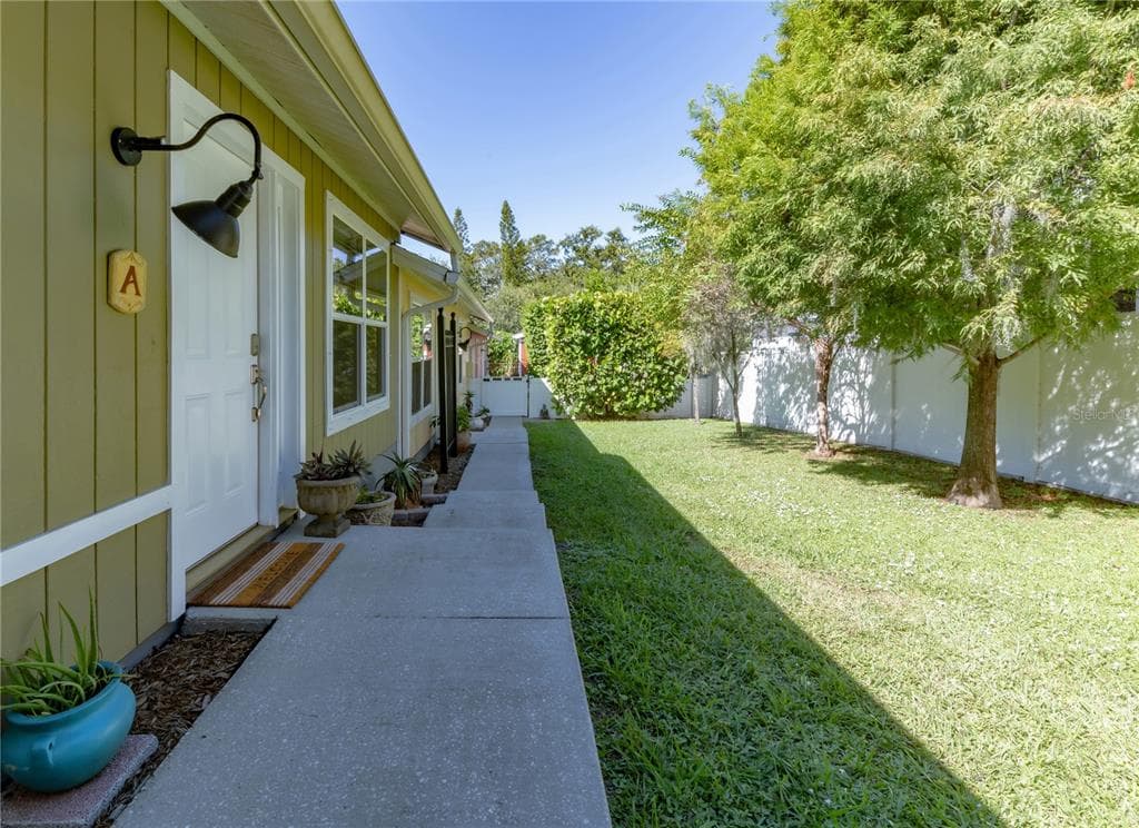 1848 N WASHINGTON AVENUE UNIT A CLEARWATER, FL 33755