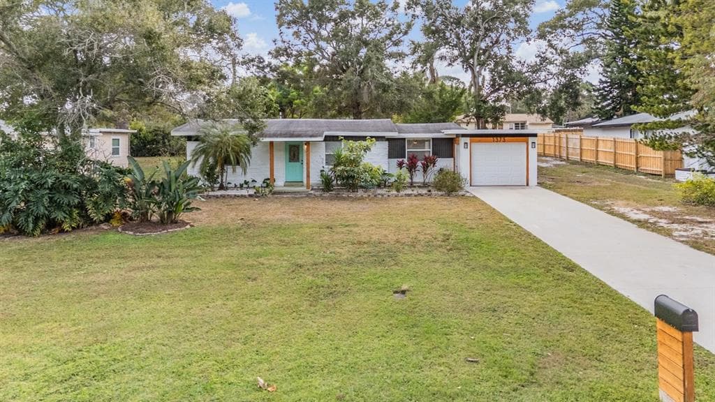 1373 PINEBROOK DRIVE CLEARWATER, FL 33755