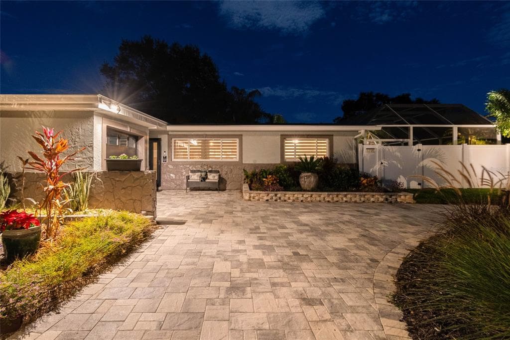 3235 57TH STREET N ST PETERSBURG, FL 33710