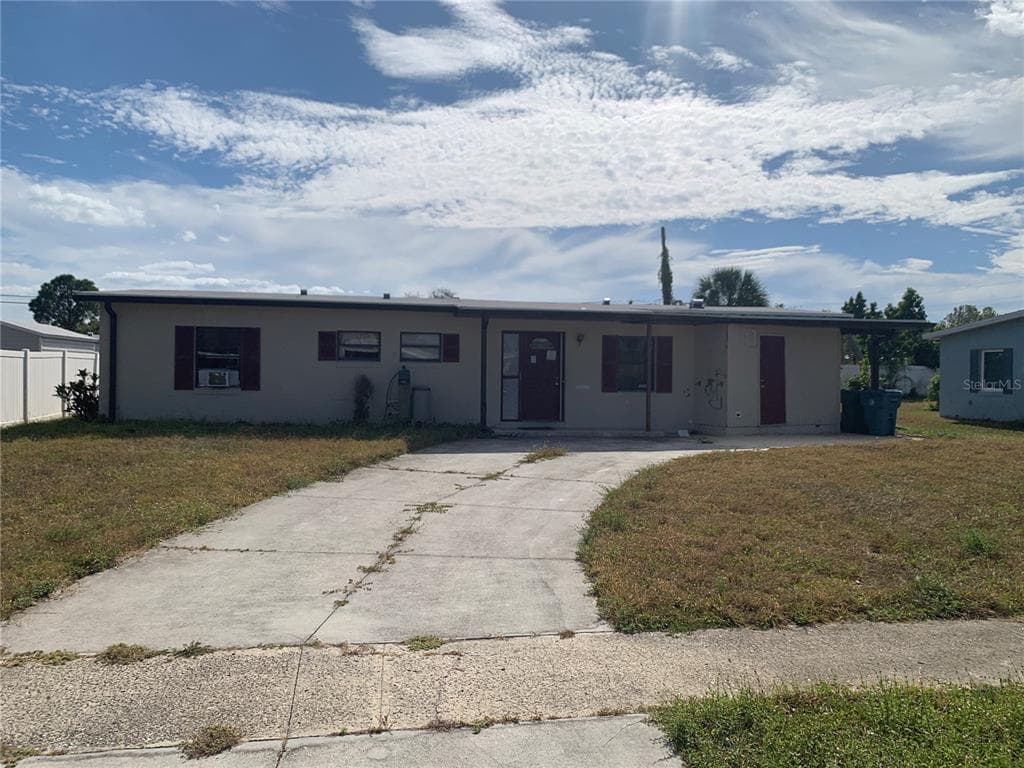 21115 GLENDALE AVENUE PORT CHARLOTTE, FL 33952