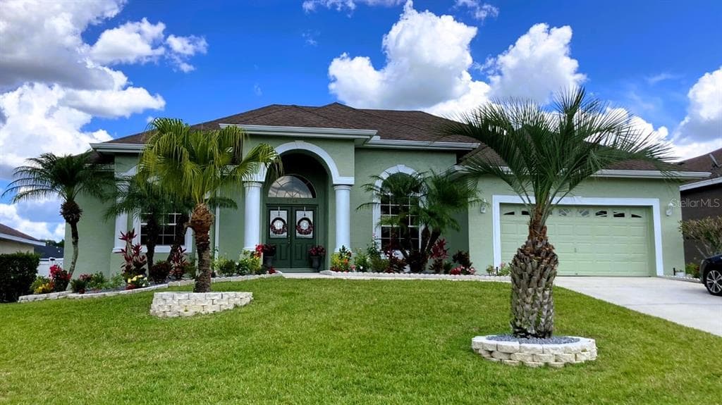 6744 HARTSWORTH DRIVE LAKELAND, FL 33813