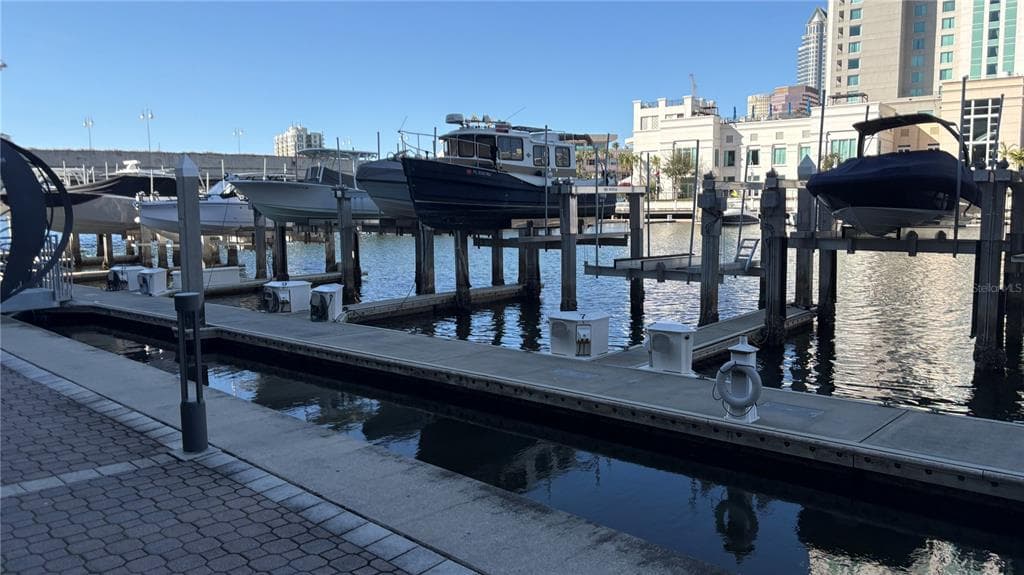 700 S HARBOUR ISLAND UNIT 7 TAMPA, FL 33602