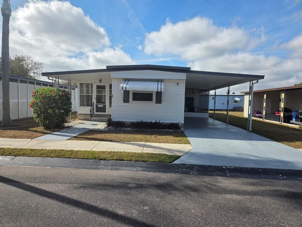 6100 62ND AVENUE N UNIT 39 PINELLAS PARK, FL 33781