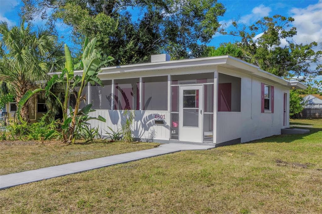 4601 21ST AVENUE S ST PETERSBURG, FL 33711