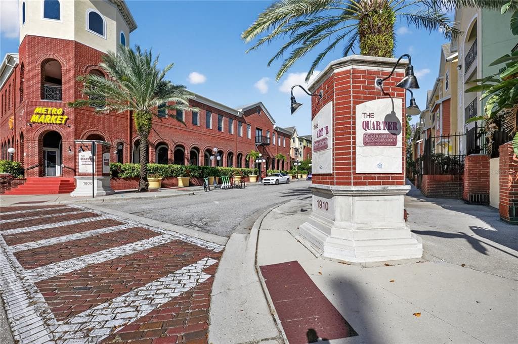 2010 E PALM AVENUE UNIT 14304 TAMPA, FL 33605