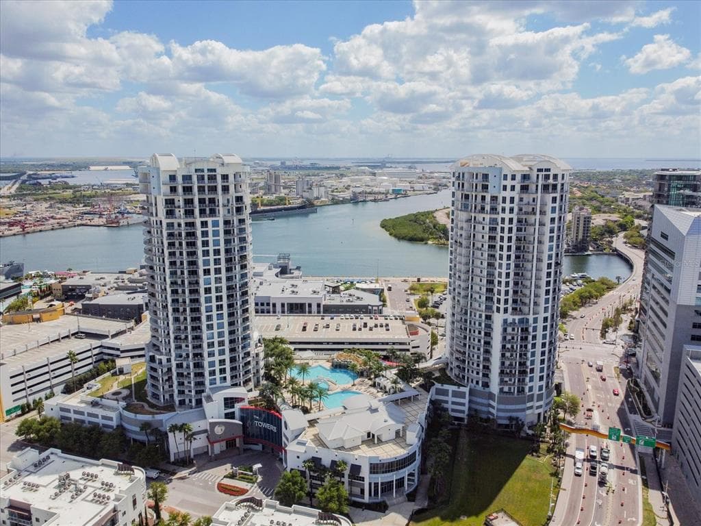 1209 E CUMBERLAND AVENUE UNIT 1906 TAMPA, FL 33602