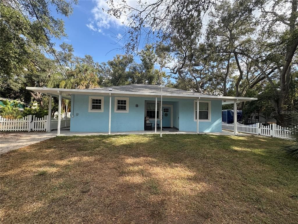 3715 VALLEY TREE DRIVE TAMPA, FL 33610