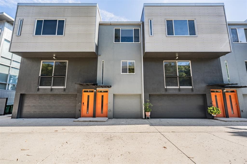 3107 W DE LEON STREET UNIT 4 TAMPA, FL 33609